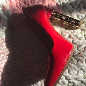 Hell ya!!! SEXY NWT Katy Perry RED leather 👠